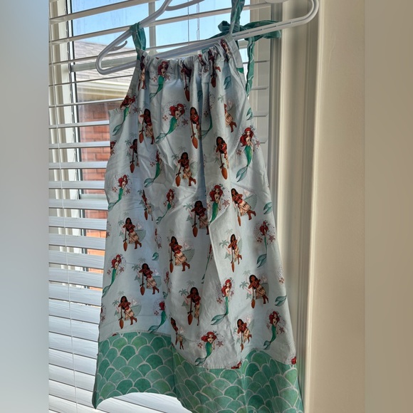 custom made for my daughter for disney world disney princesses size 7/8 - Picture 2 of 2